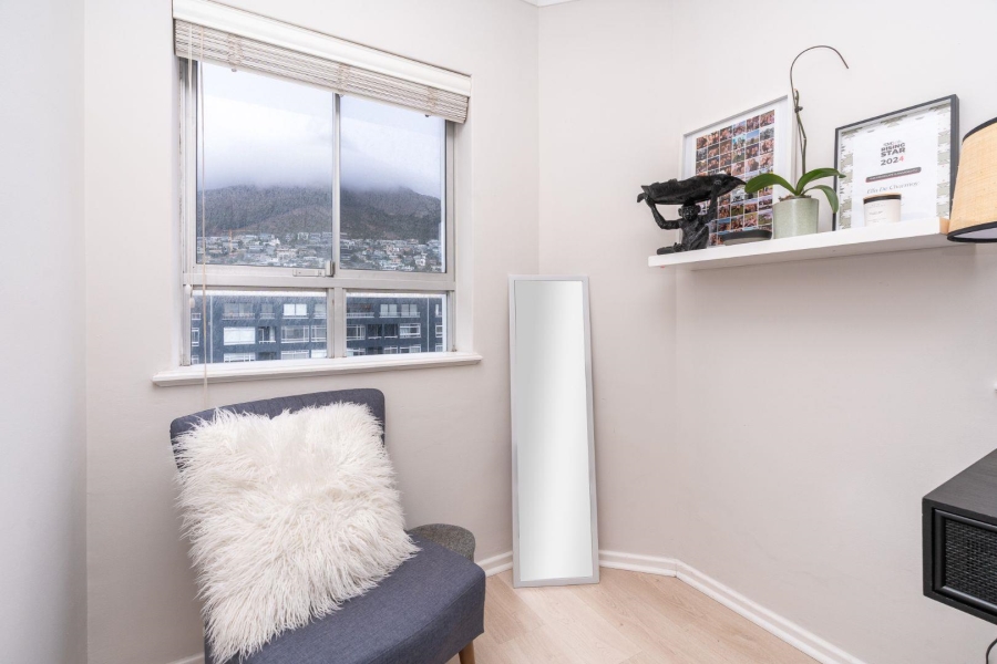 3 Bedroom Property for Sale in Sea Point Western Cape